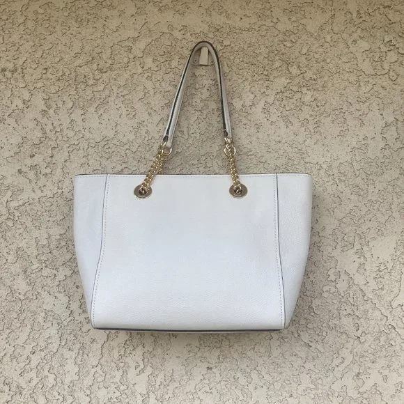 COACH White pebbled leather turnlock chain tote - Picture 2 of 8